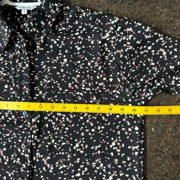 Buttoned Down Long Sleeve Crepe Blouse Size Small - Picture 7 of 9